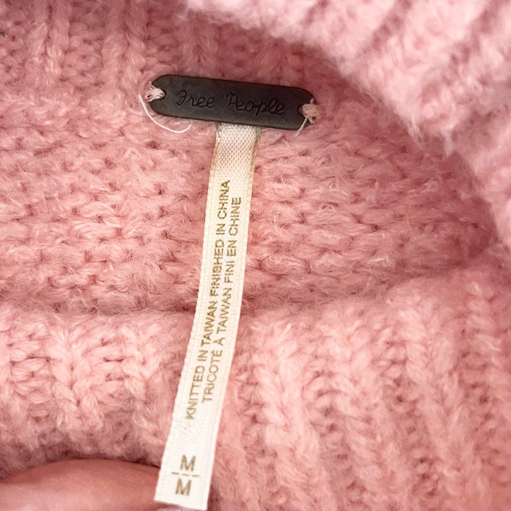 Free People Bradley Turtleneck Pullover Sweater Baby Pink Color Women’s Size M - Picture 9 of 12
